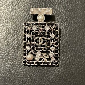 Fashion brand inspired Black Enamel, Silver-Tone Crystal & Pearl Brooch